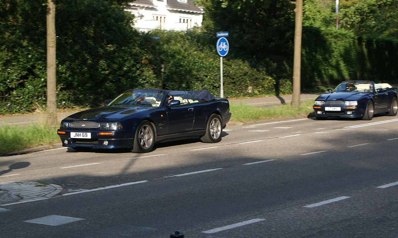Aston Martin V8 Virage
