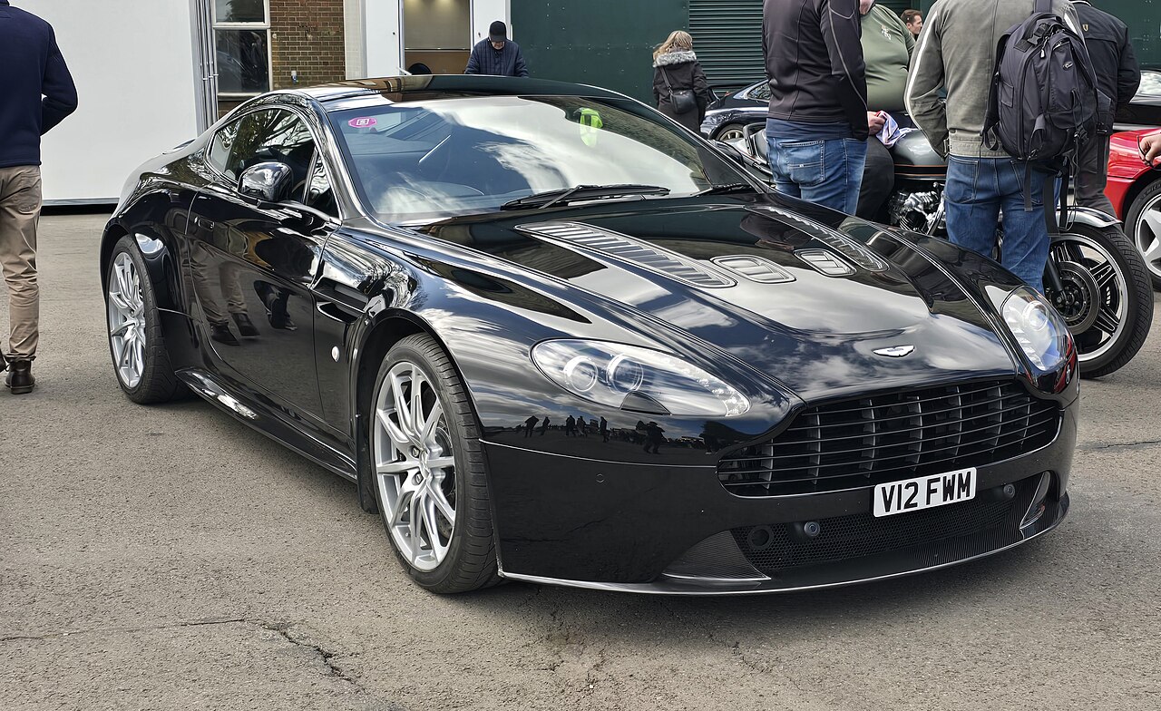 Aston Martin Vantage
