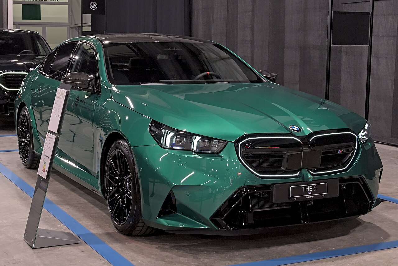 БМВ M5