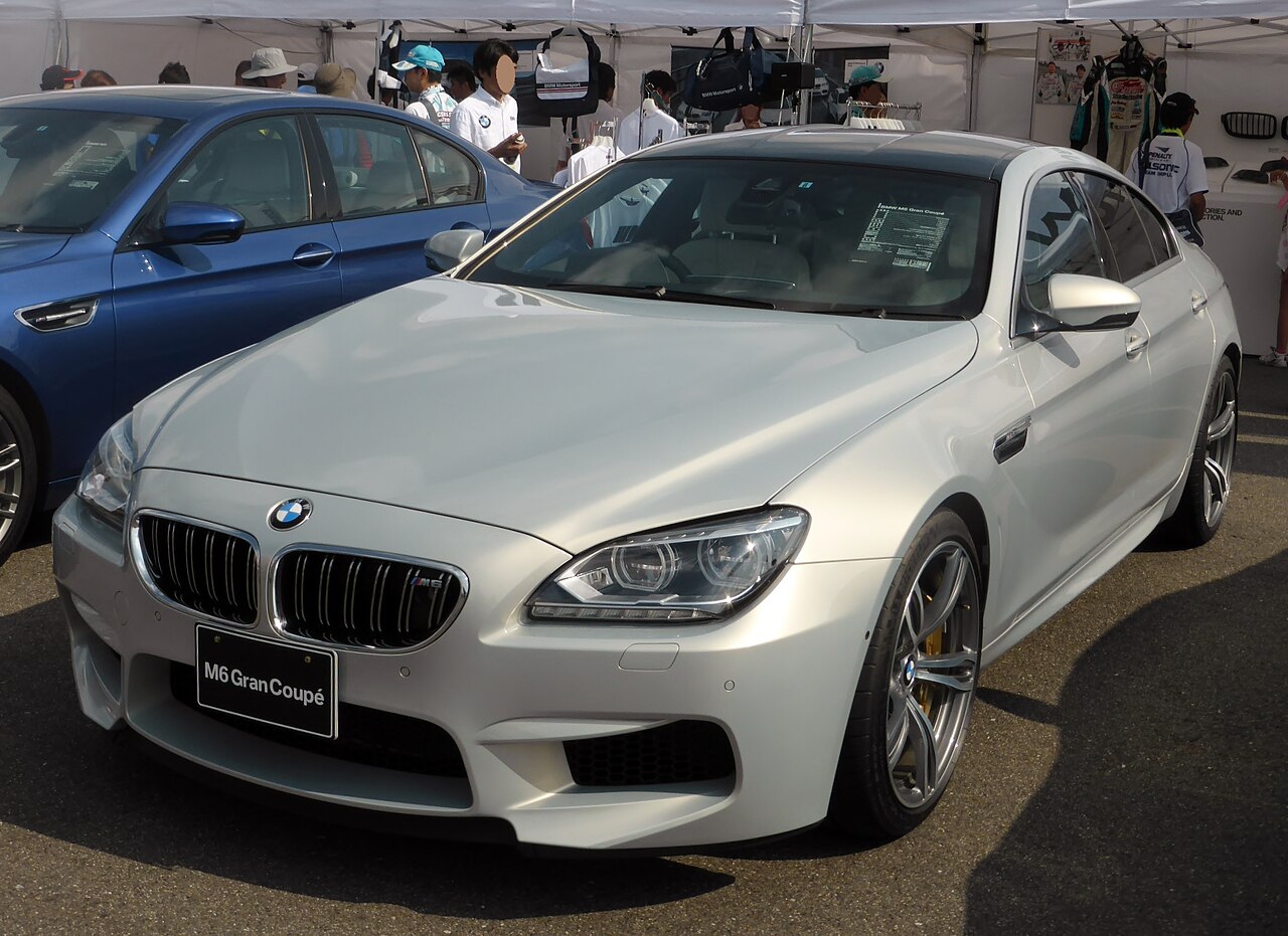 БМВ M6