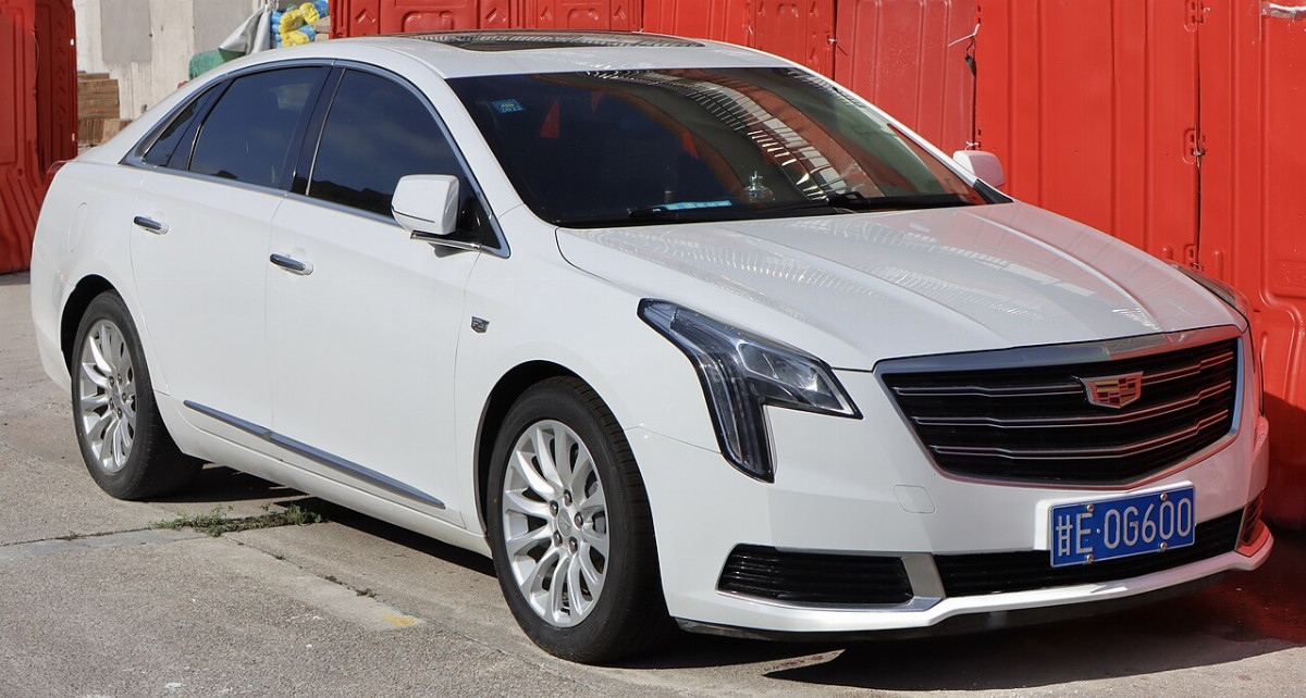 Кадиллак XTS