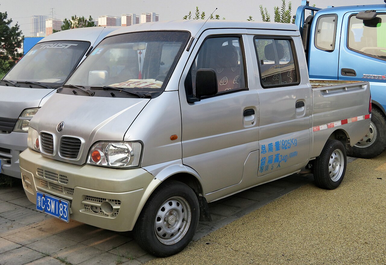 Дунфэн Sokon K02