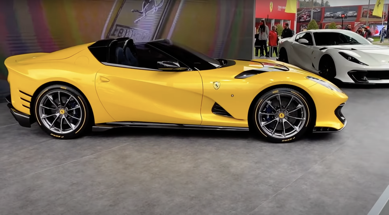 Ferrari 812 Competizione A