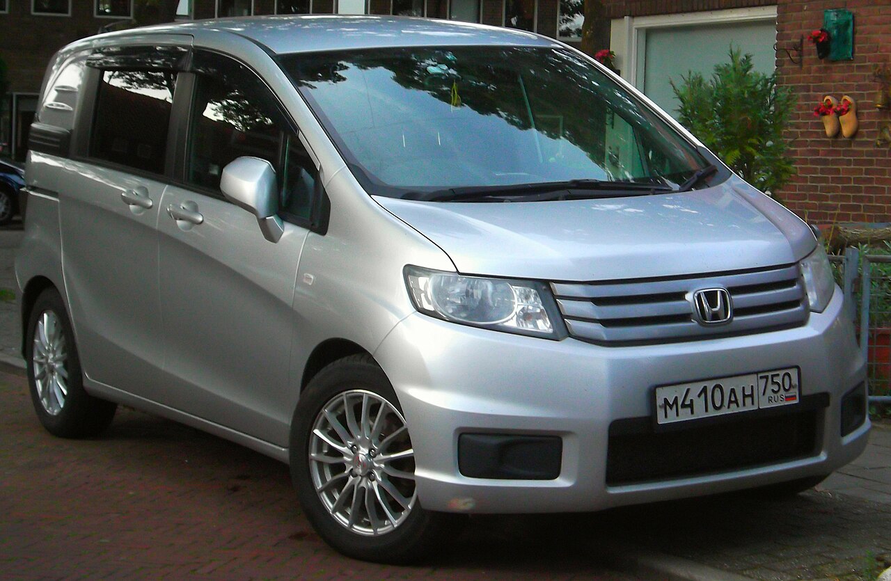 Honda Freed Spike