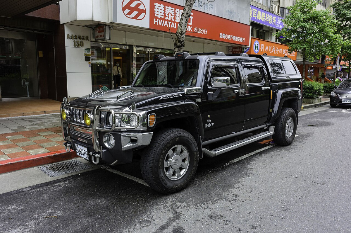 Hummer H3T