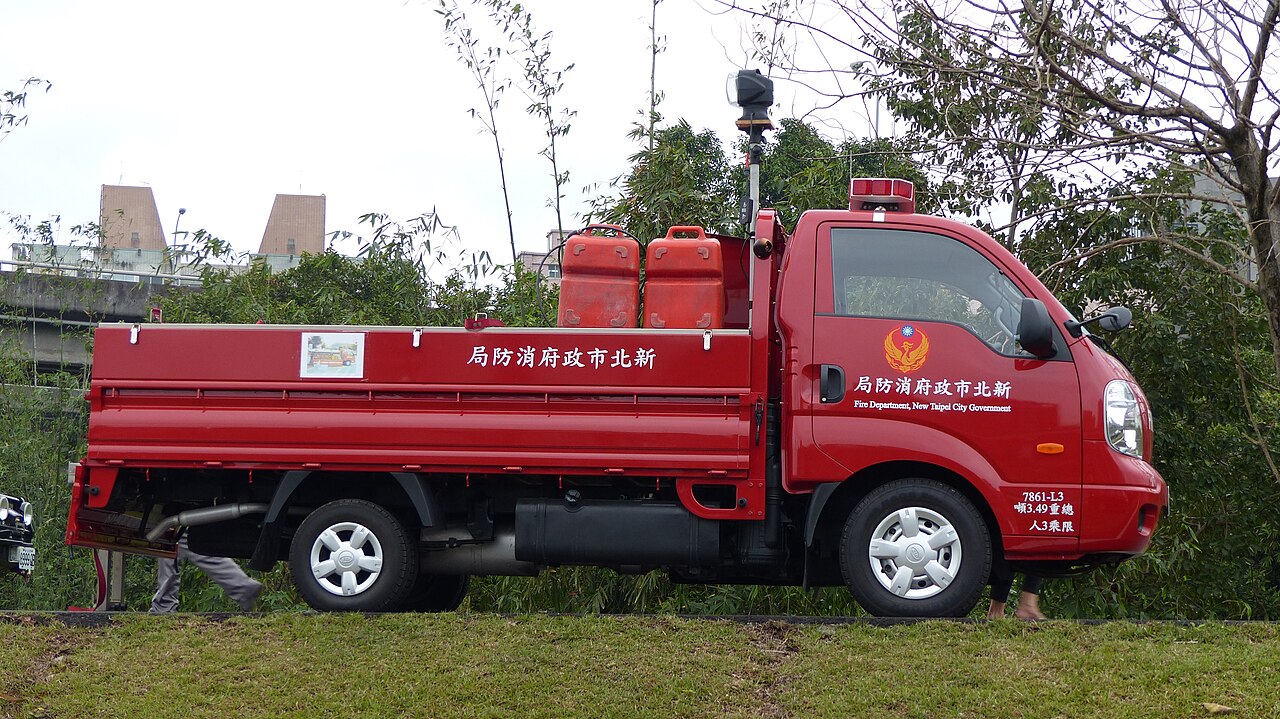 Kia K2700