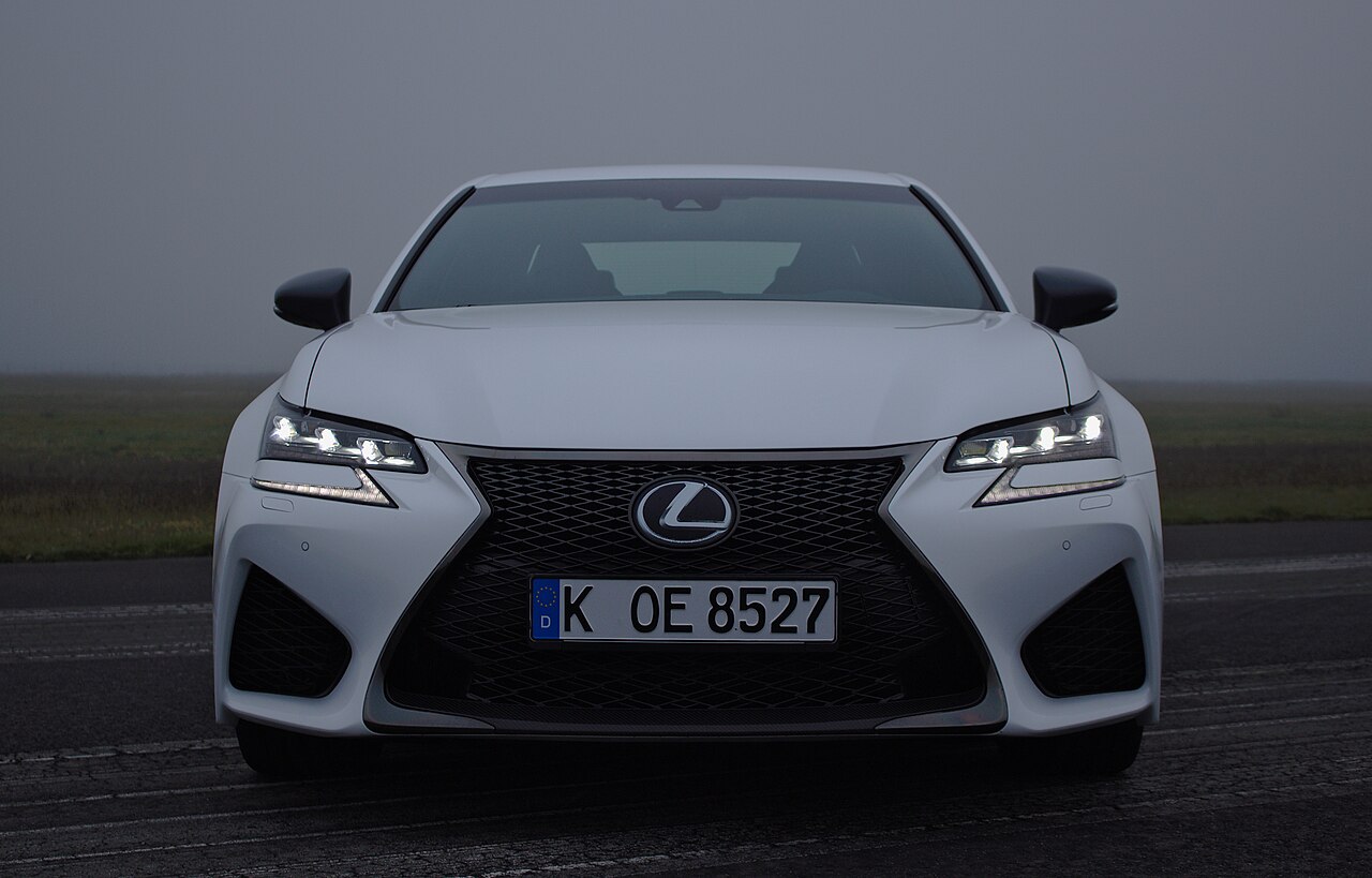 Лексус GS F