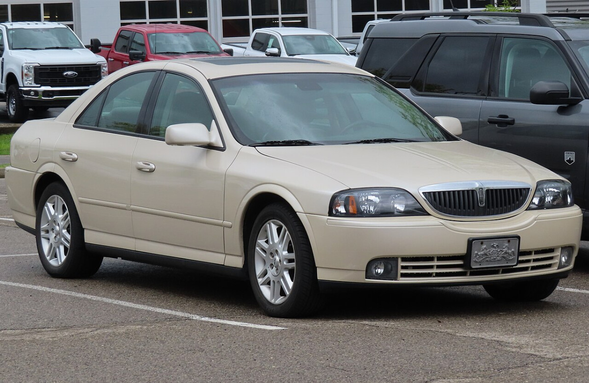 Lincoln LS