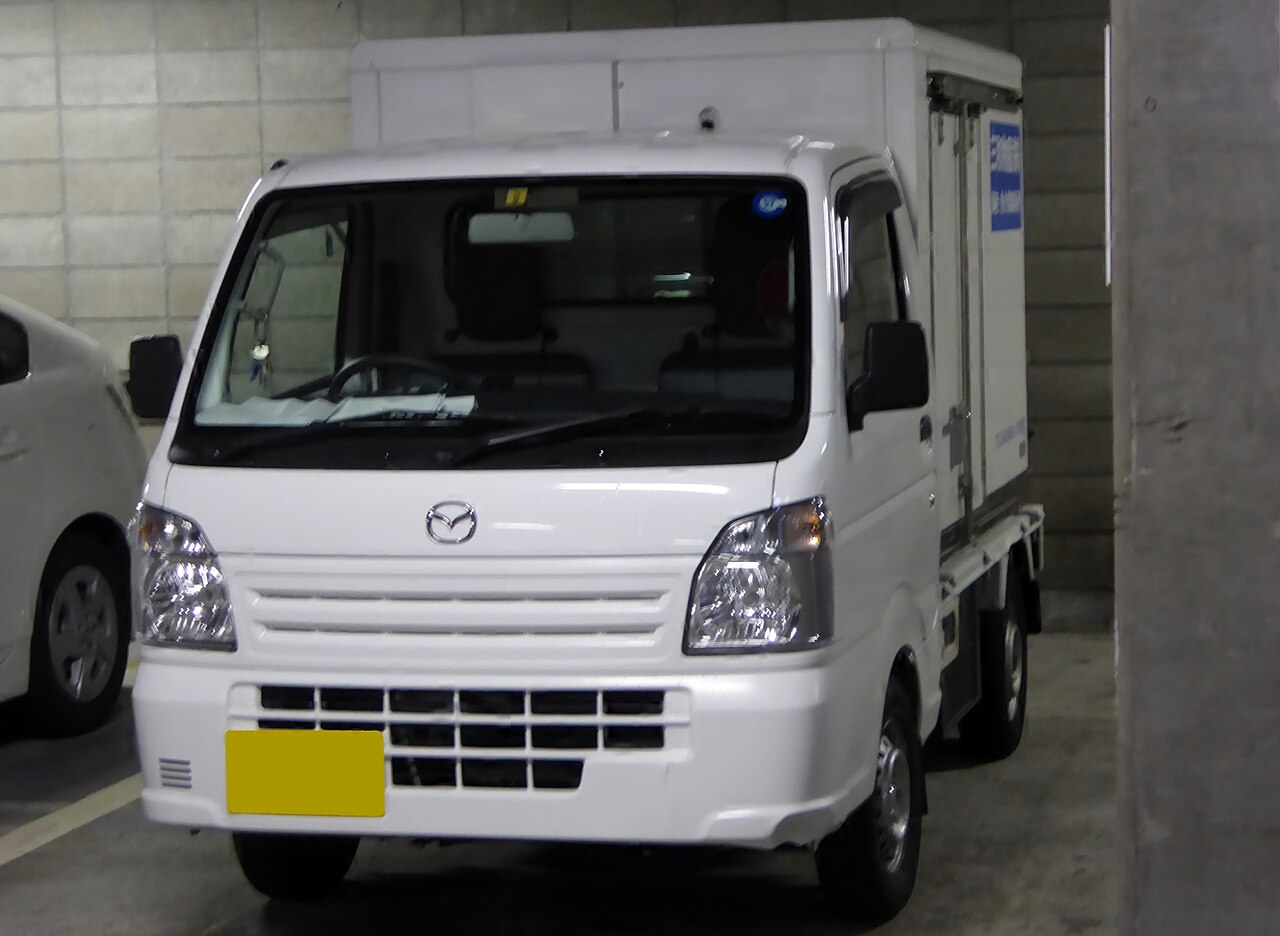 Mazda Scrum Truck