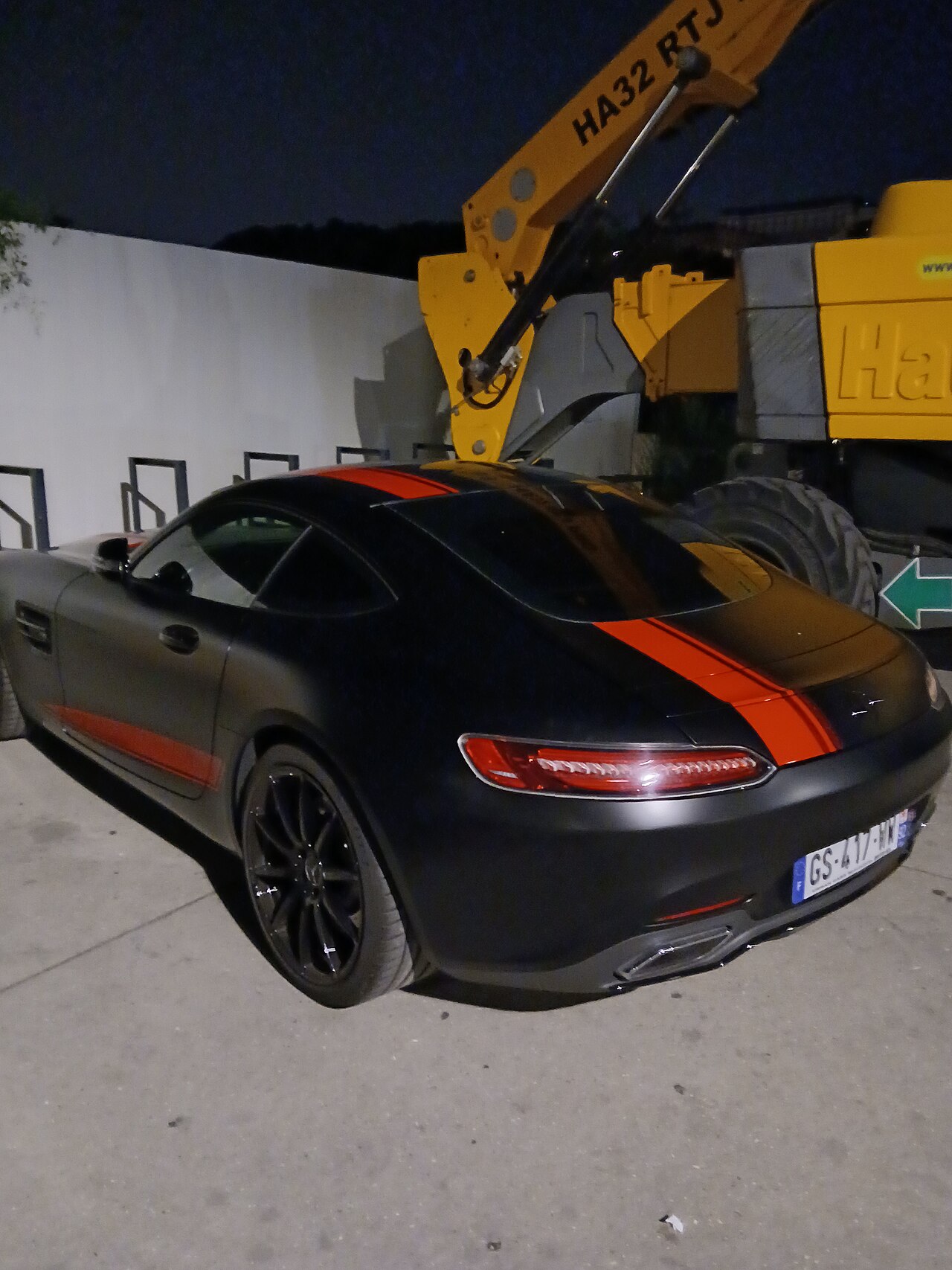 Мерседес AMG GT