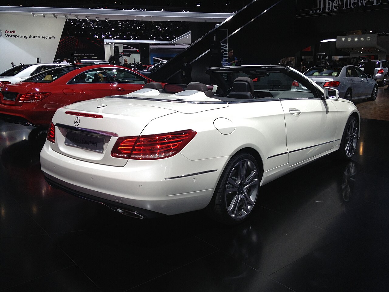 Мерседес E-Class Cabriolet