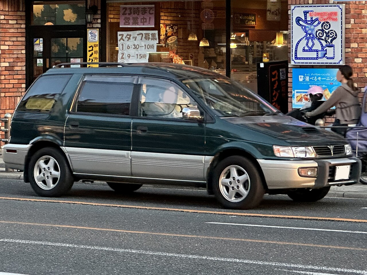 Мицубиси Chariot
