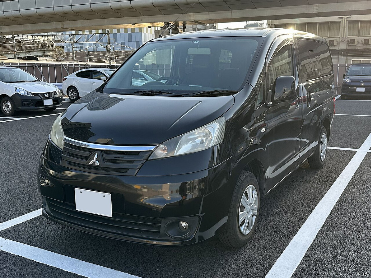 Мицубиси Delica D:3