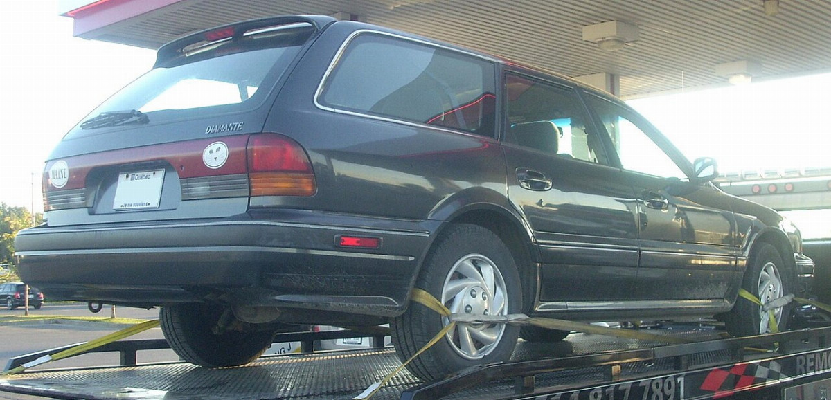 Мицубиси Diamante Wagon
