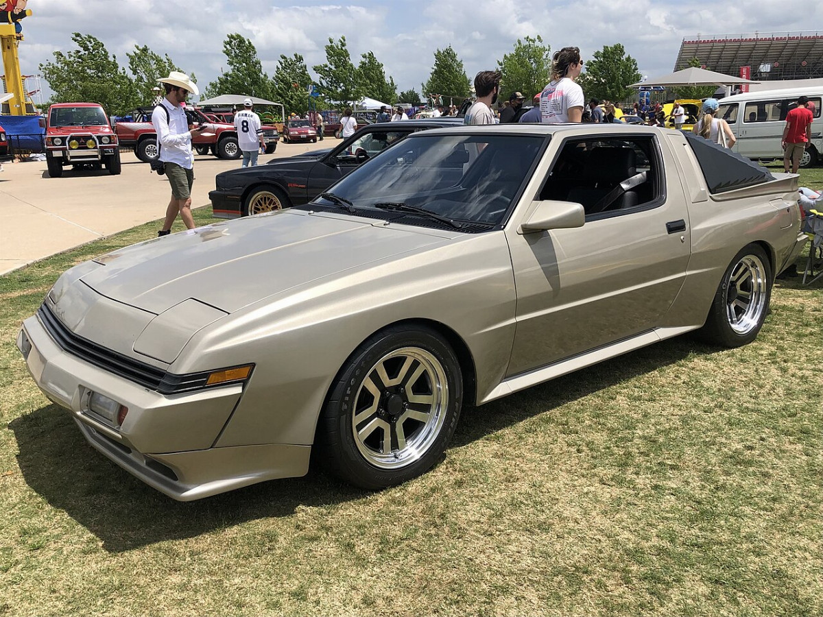 Мицубиси Starion