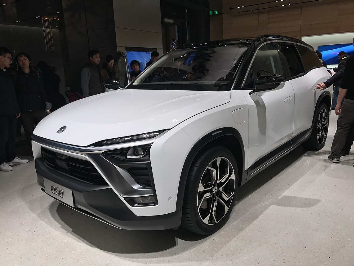 Nio ES8