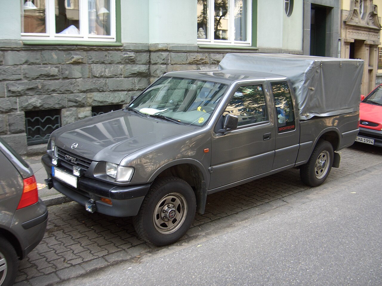 Opel Campo