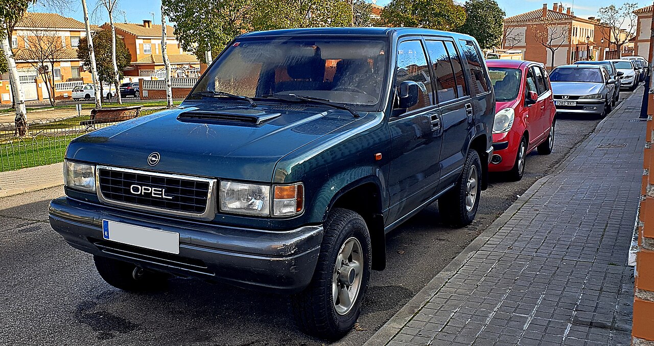 Opel Monterey