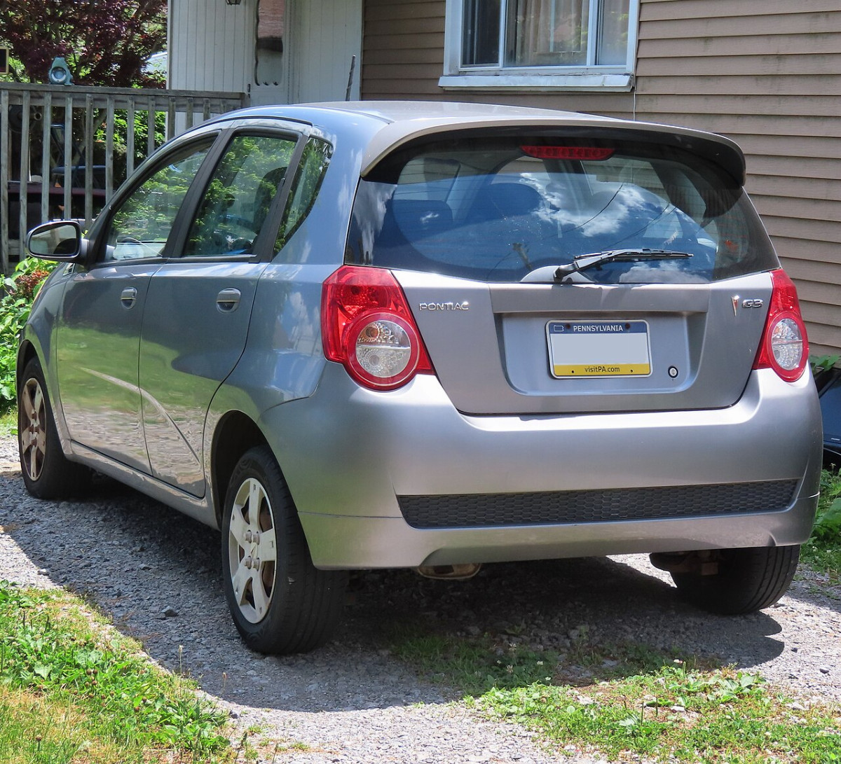 Pontiac G3