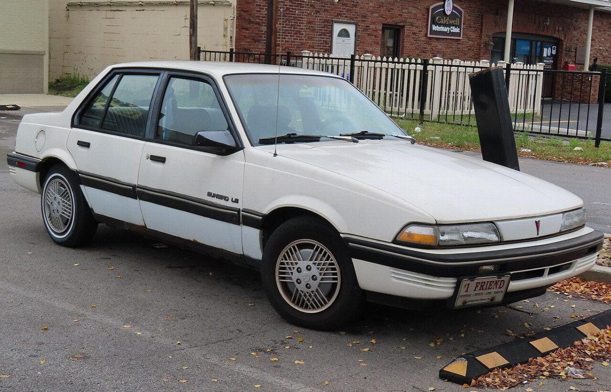 Pontiac Sunbird