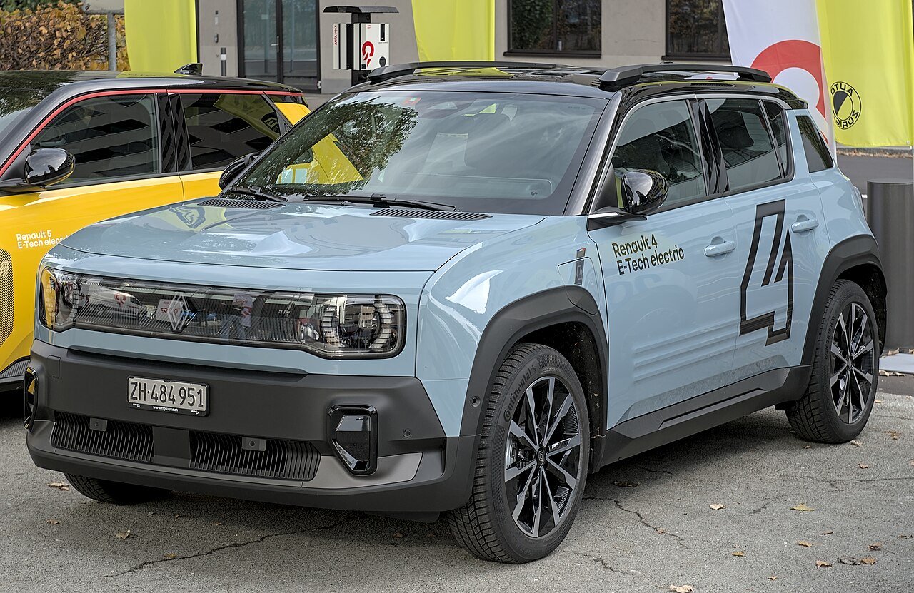 Рено 4 E-Tech
