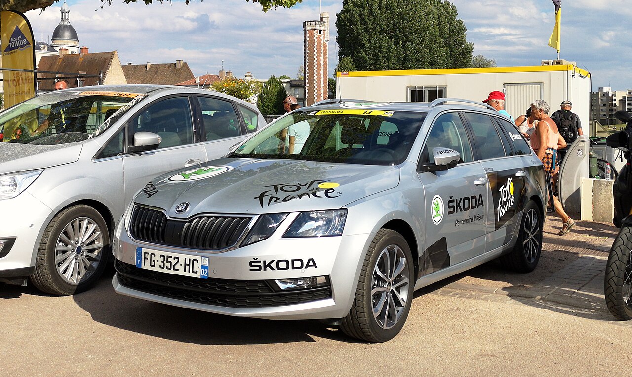 Шкода Octavia Tour