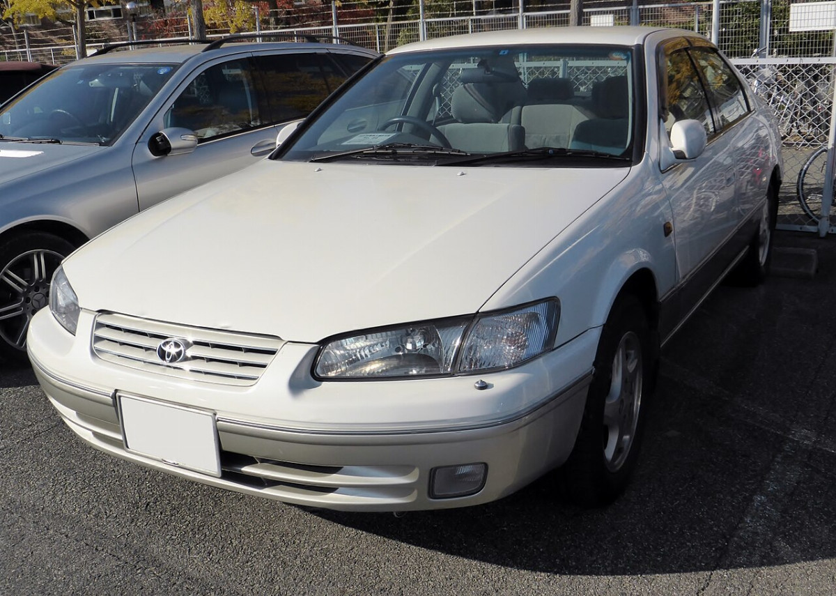 Toyota Camry Gracia