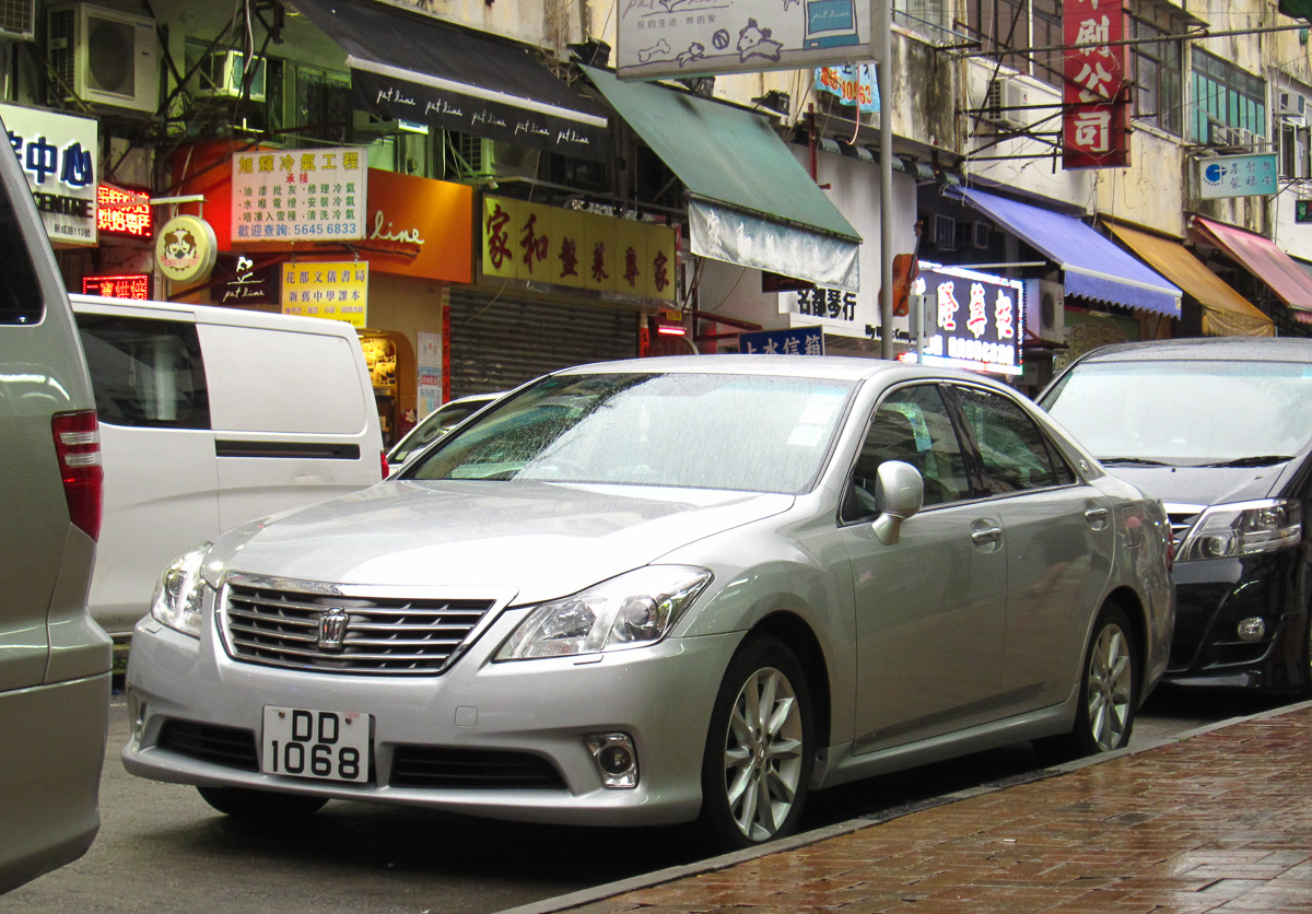 Toyota Crown Royal