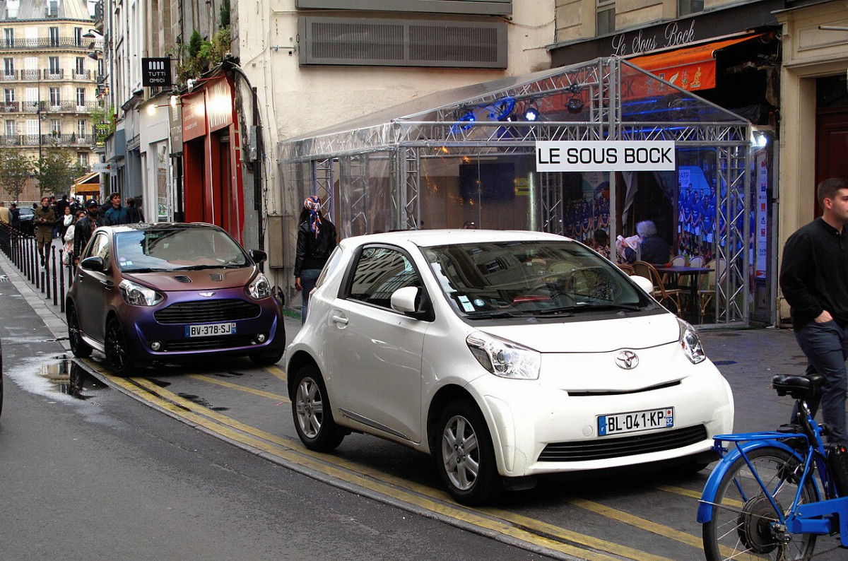 Toyota iQ