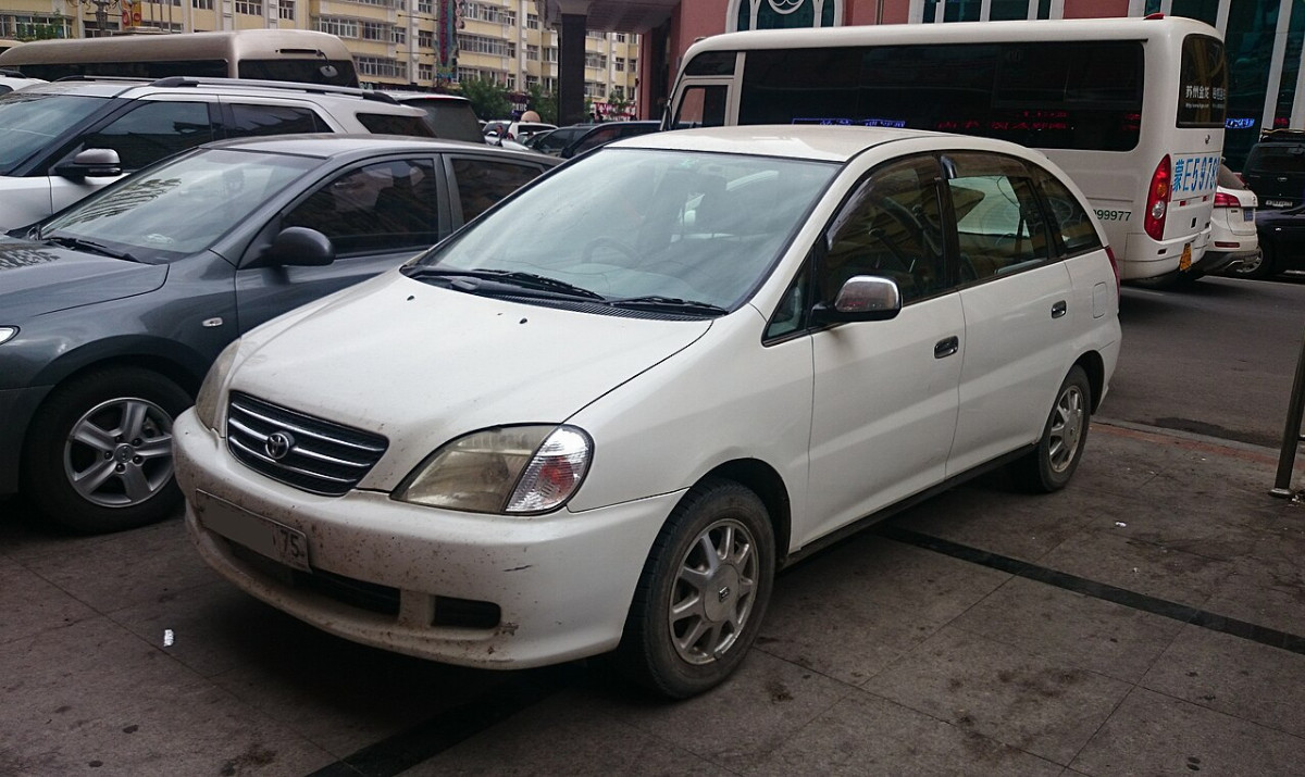 Toyota Nadia