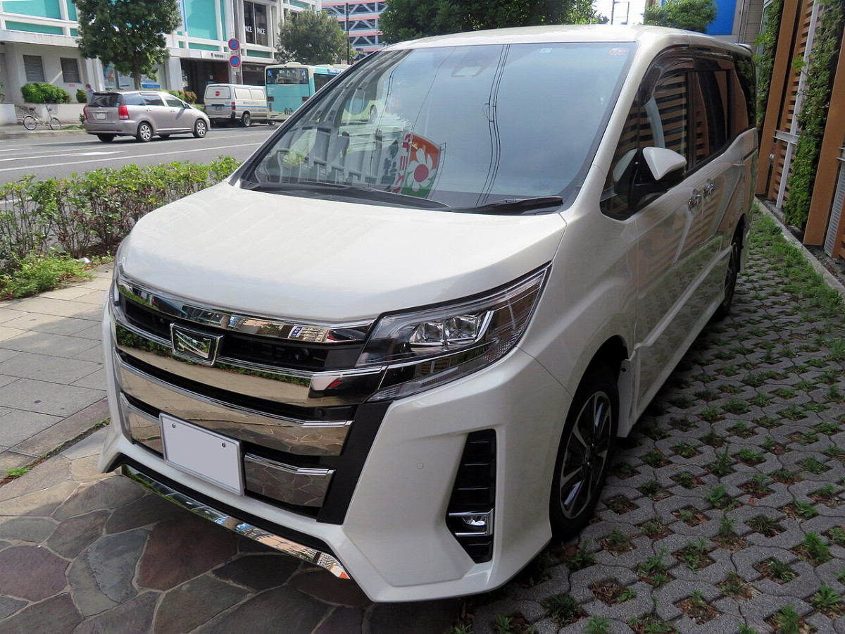 Toyota Noah
