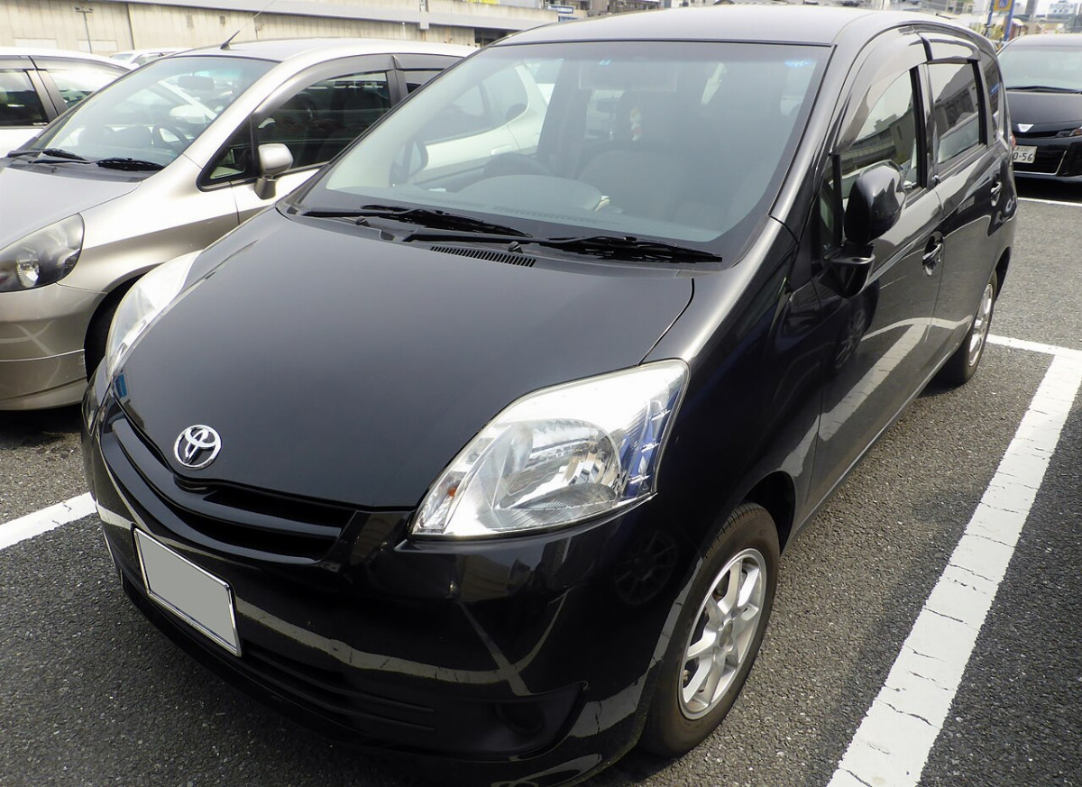 Toyota Passo Sette