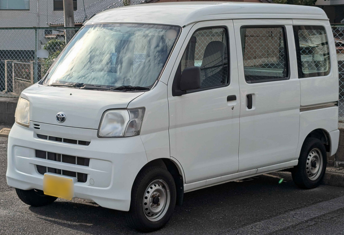 Toyota Pixis Van