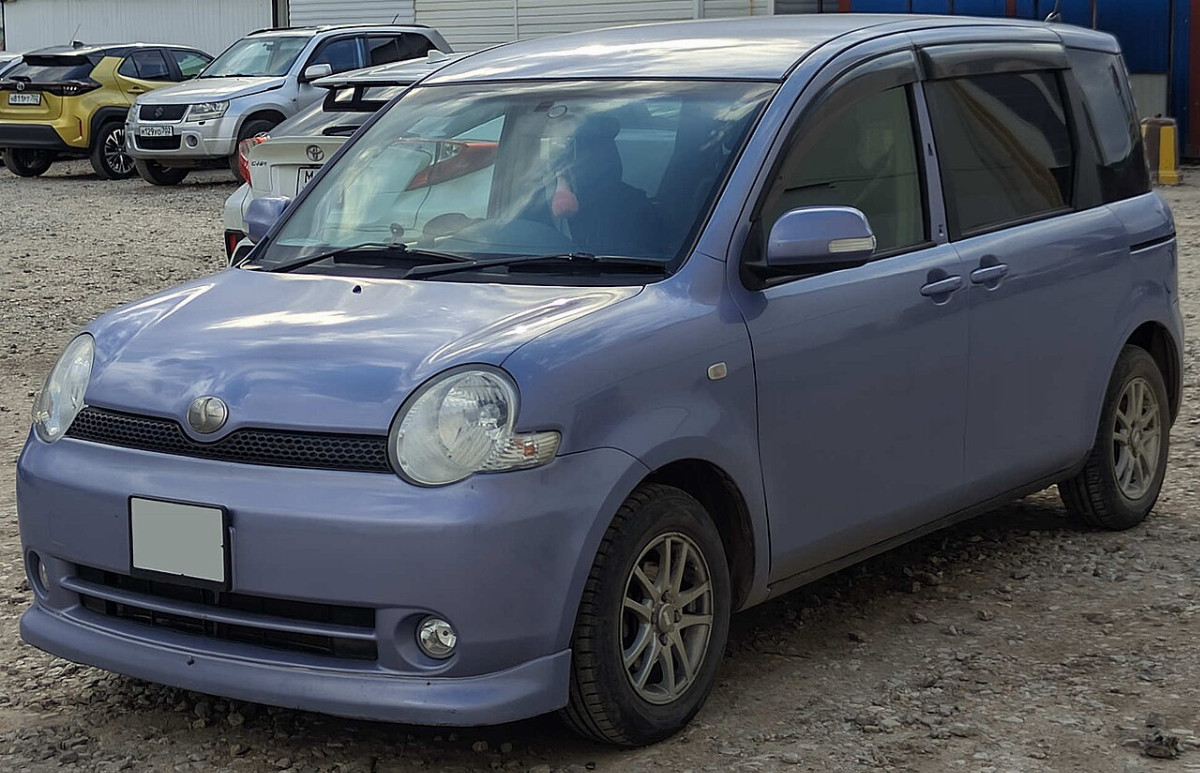 Toyota Sienta