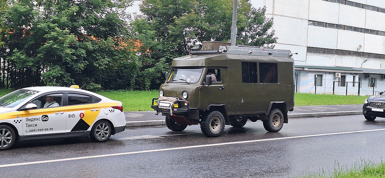 UAZ 3303