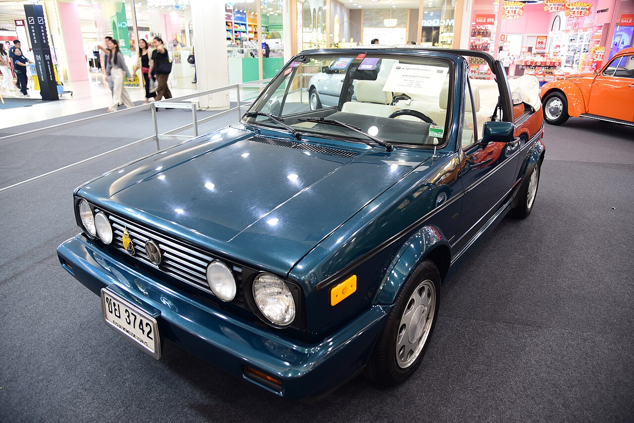Фольксваген Golf Cabriolet
